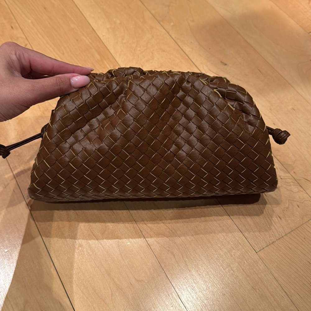 No Brand Brown Woven Clutch / Shoulder Bag